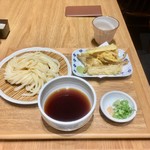 星のうどん 庵 - ごぼう天うどん