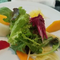 ラ・ボンヌターブル - 