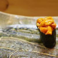 鮨 一新 - 海胆軍艦