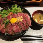 肉びすとろ グルマン 三年坂 - けっこうな肉（1.5倍）