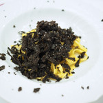 ペレグリーノ - 特選パスタ　手打ちパスタ　タリオリーニ　広島産　無農薬レモンとコラトゥーラ（いわしの魚醤）和え　南半球オーストリアより　フレッシュ冬トリュフがけ