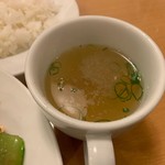 南海飯店 - かたい焼ソバのスープ
