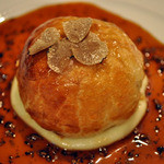 ラ・ヴァガボンド - （温前菜）　ペリゴール産の鴨フォアグラとセップ茸のパイ包み　ソースペリグー