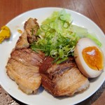 熊本ラーメン ひごもんず - 豚角煮440円