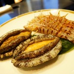 那古亭 - アワビめちゃくちゃ動く~(#^.^#)