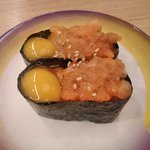 すし江戸 - サーモンユッケ