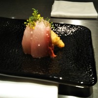 アルゴリズム - アミューズ2つ目。ねっとり食感、もちろん臭みはなし。サクサクのパンと。