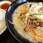 龍ちゃん食堂 - 台湾ラーメン、ご飯