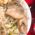 ラーメン二郎 - 豚