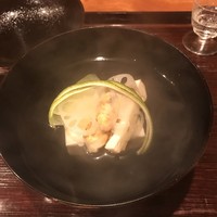 御料理 古川 - 松茸と湯葉の吸い物！