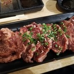 ホルモン焼もんもん - 