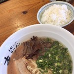 mantokura-men - ラーメンと私のご飯(笑)と辛くない方の高菜