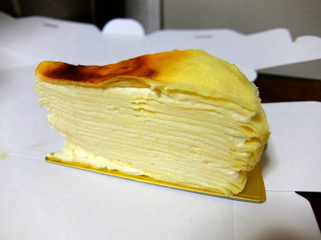 多層が売りのミルクレープのお店』by しぇるふ : カサネオ 梅田