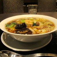中国料理 龍泉華 - 什錦湯麺、丼形