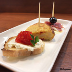 ティア ユミコ - Pinchos､Tortilla､Hamon Serrano＋Aceite de oliva negro