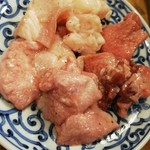 炭火焼肉ホルモン 横綱三四郎 - 