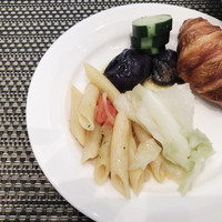 R restaurant & bar - 