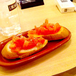 エルエンカント - 前菜のトマトトースト