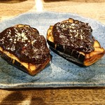 くつろぎ亭 すぎ - 丸ナスの田楽みそ焼き@500