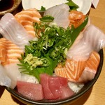 Bouhatei - 海鮮丼 690円