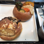 トシ・ヨロイヅカ 東京 - 