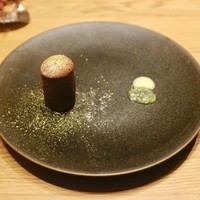 ROBB - Chocolate, Black。