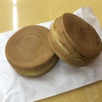 熊本蜂楽饅頭 - 白あん 黒あん