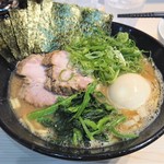 Menya Senshou - 千祥ラーメン(並盛)850円