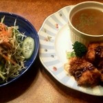 うさぎの卯 - 日替わりのおかず、野菜スープ、サラダ