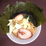 豚骨醤油らーめん じぇんとる麺 - とんこつ醤油ラーメン＋味玉子＋のり