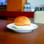 The Peninsula Boutique & Café - ■ブリオッシュ（カスタード）410円