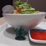 リンガーハット - まぜ辛めん540円+大盛（麺２倍）108円　側面