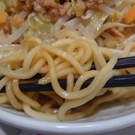 リンガーハット - まぜ辛めん540円+大盛（麺２倍）108円　麺アップ