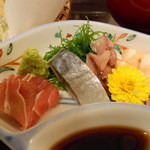 てんぷら 高七 - ある日の日替わり定食の小鉢（エビ、ほたるいか、マグロ） 美味！ いい仕事しています。