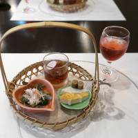 大志満 横浜店 - コケモモ酒と先付け