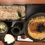 Tenzaru Soba Kyuu - 肉厚熟成肉のカツとじ鍋と二八ざる蕎麦セット
                1850円税別
                ごはん 単品  150円税別