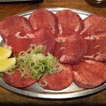Tatsumiya - 黒毛牛 タン塩焼き   850円×2人前