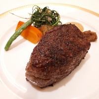 三田牛竈炭火焼 ウェスタ - 純但馬牛血統 三田牛雌牛　プレミアム炉窯ステーキ　１５０ｇ　