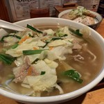 一発ラーメン はしご屋 - 1発ラーメン、ニンニク増し、極太麺
      チャーシュー丼(小)