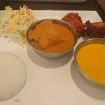 ゴングル - チキンカレー、エッグカレー