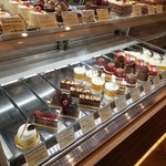 アシッドラシーヌ - ショーケース（プチガトー）