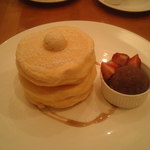 ビーンズカフェ - スフレのようなパンケーキ！