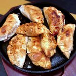 中華酒膳 幸龍 - スタミナ鉄板ギョウザ￥440×2人前　2019.8.4