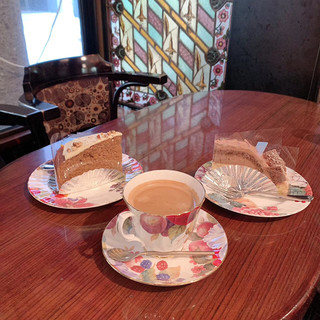 西洋アンティークと珈琲 ぶどわーる_0