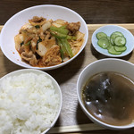 飯・酒・肴 しゃもじ - 豚キムチ定食