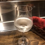 温石 - 日本酒はシェリー風のグラスで