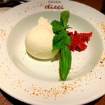 OSTERIA dieci - ドライトマトとブッラータ