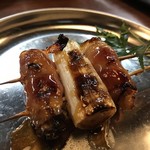 庄吉 - 牡蠣ベーコンねぎ間串＠280円