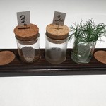 Takumi - ディル、シェリー酒、蕎麦茶のサンプル
