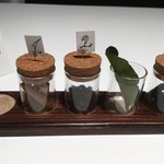 Takumi - シナモン、クローブ、ライムリーフ、トンカ豆のサンプル